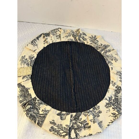 Stitch & Spoke Linda Varekamp Budda round pillow case 17.5" - Picture 2 of 5